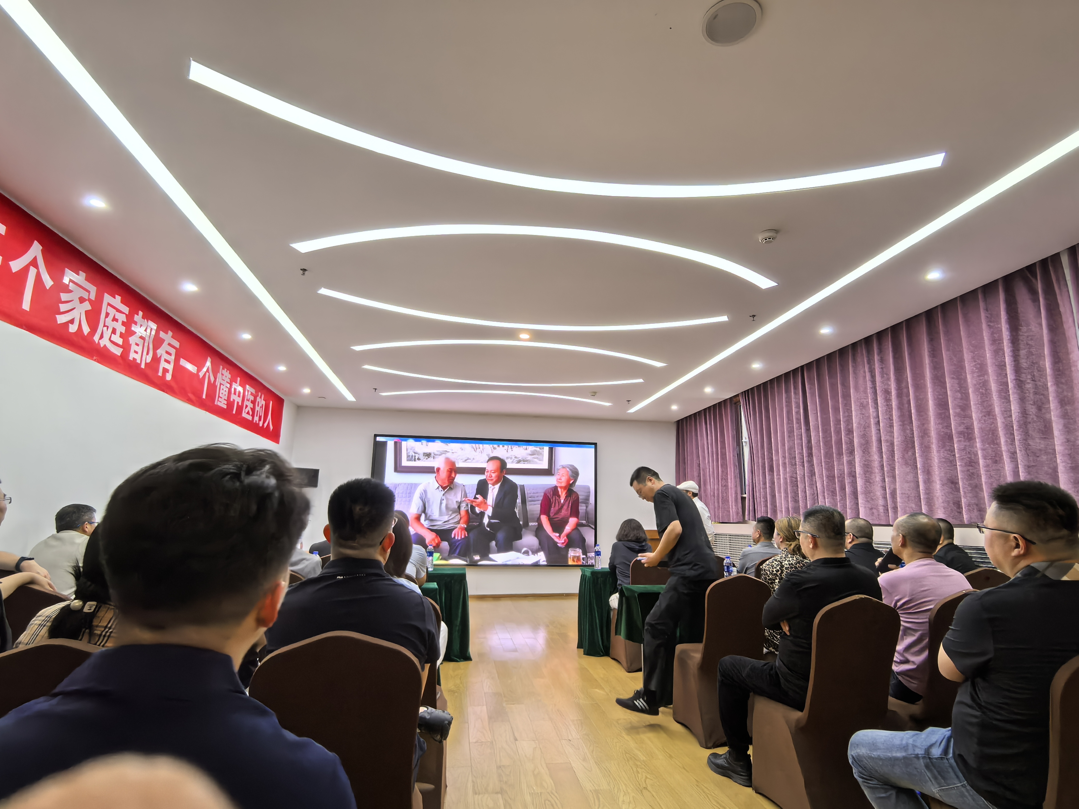 1758697717912231.jpg 1758697717912231.jpg